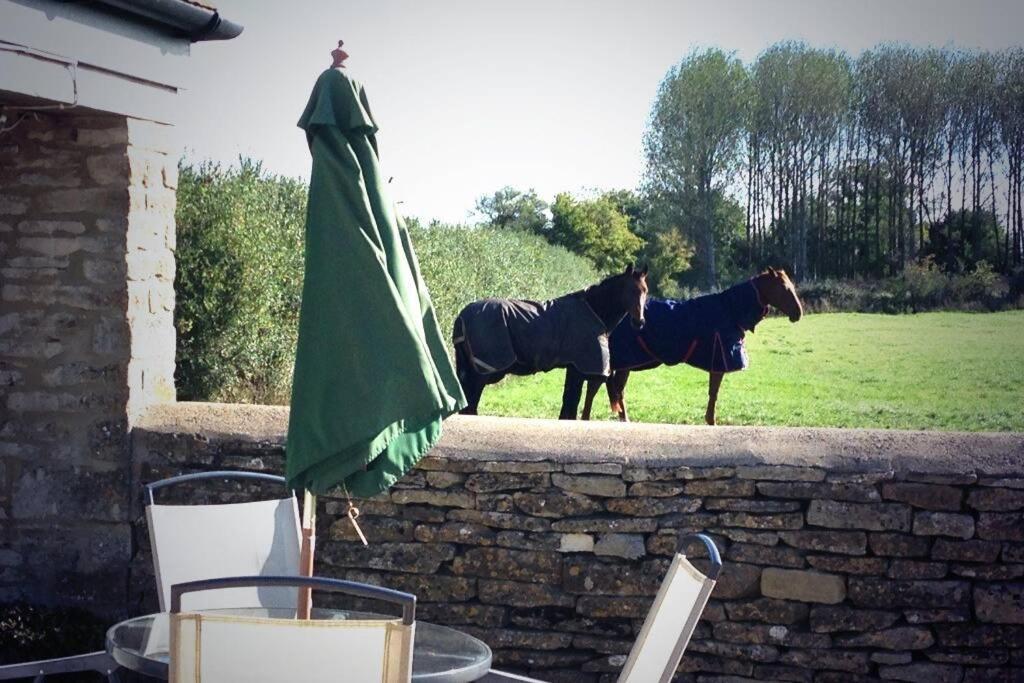 Kemble Secluded Romantic Cotswolds Barn - Sleeps 2 To 4 - Near Cirencester - Dog Friendly 빌라 외부 사진